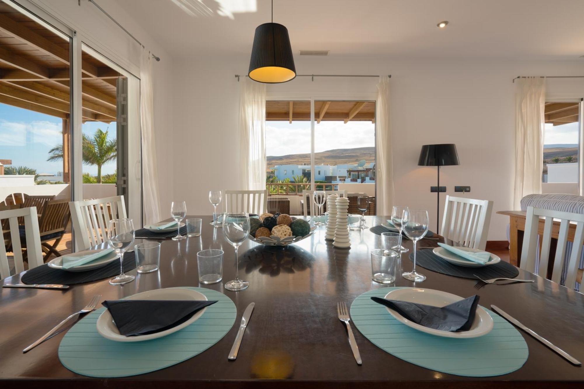 Villa Dedalos - A Luxury Large Villa With A Heated Pool In Puerto Calero Dış mekan fotoğraf