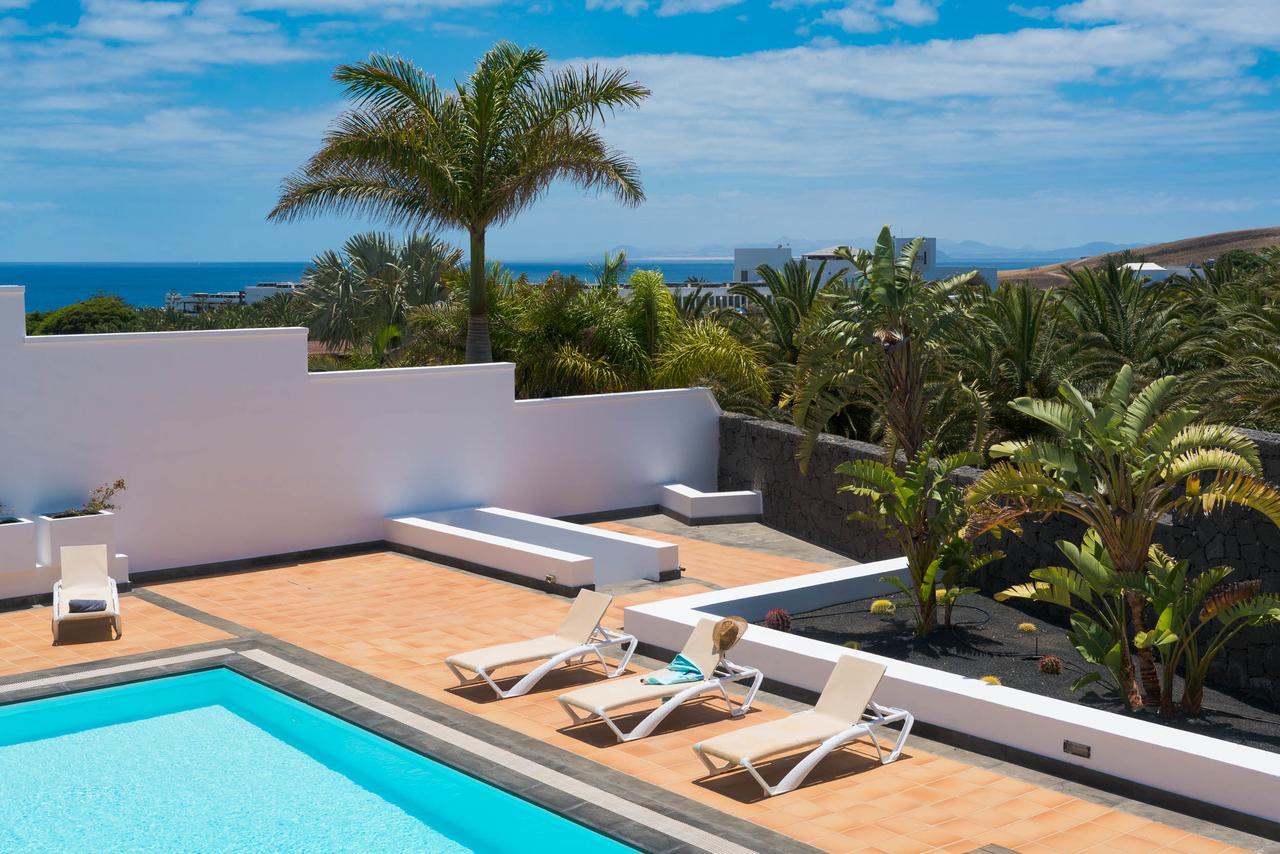 Villa Dedalos - A Luxury Large Villa With A Heated Pool In Puerto Calero Dış mekan fotoğraf